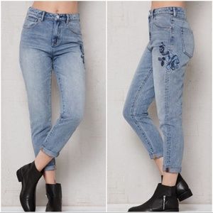 PACSUN MOM JEANS – SIZE 24